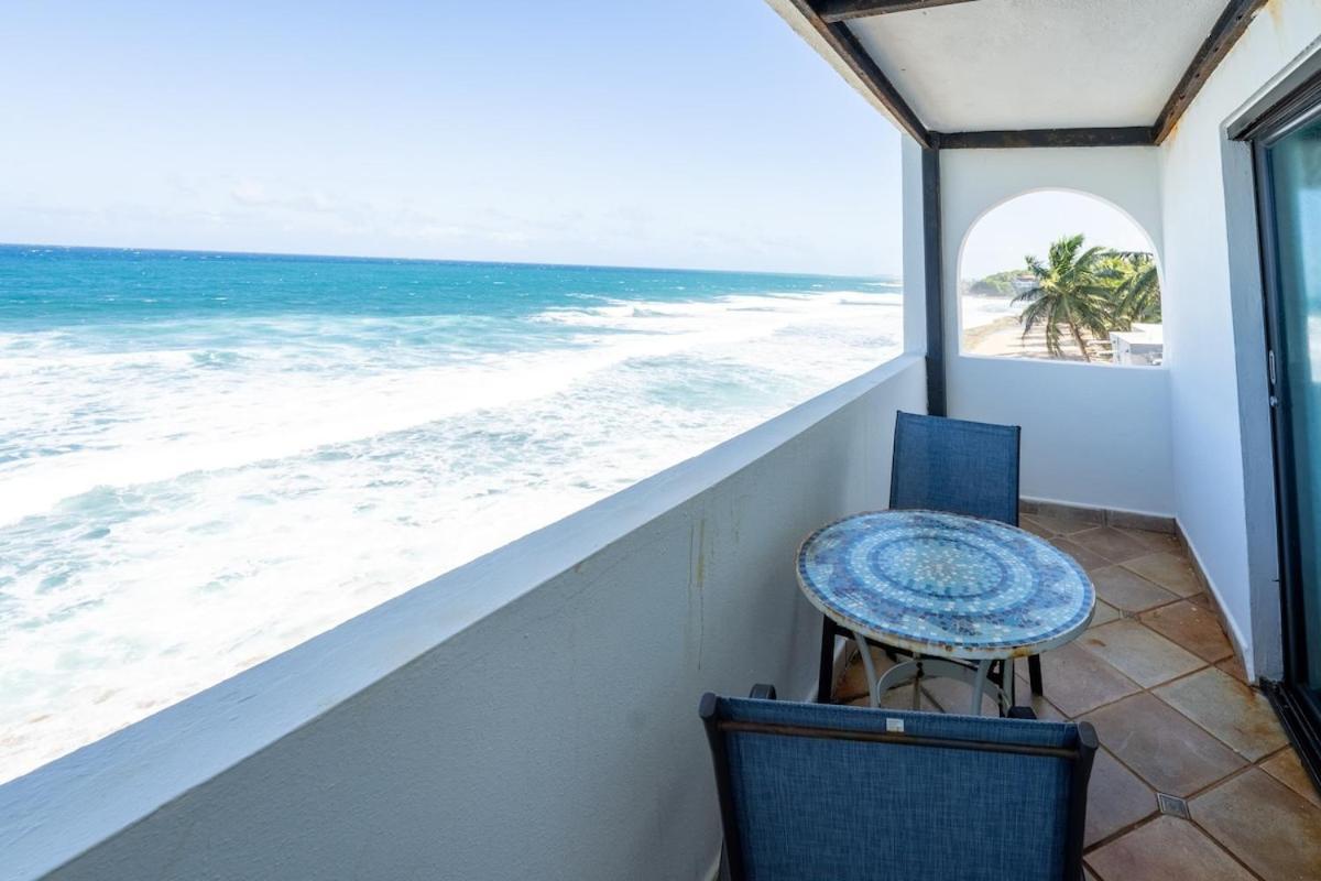 4 Bedroom Kikita Beach Villa Oceanfront W Pool Dorado Εξωτερικό φωτογραφία
