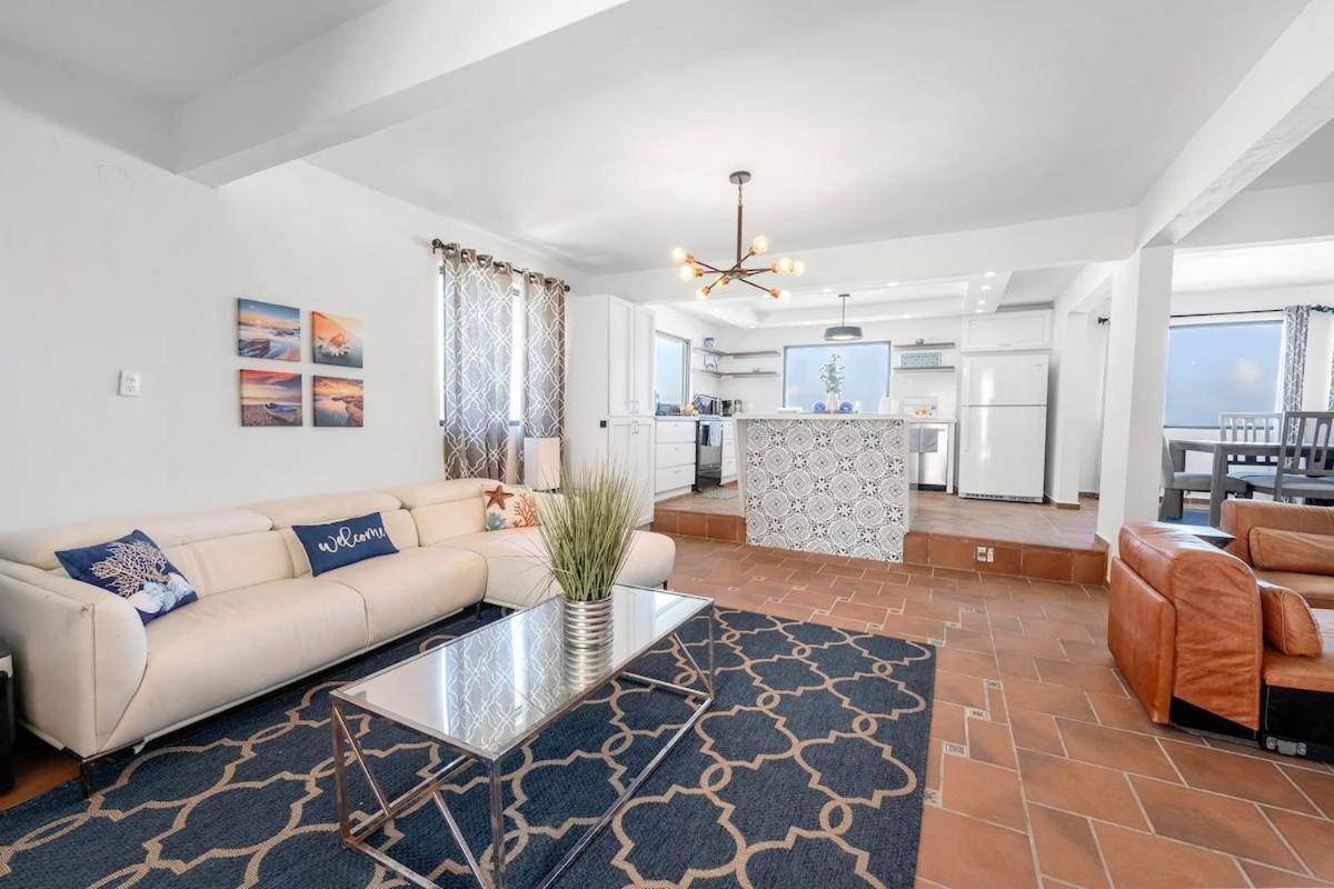 4 Bedroom Kikita Beach Villa Oceanfront W Pool Dorado Εξωτερικό φωτογραφία